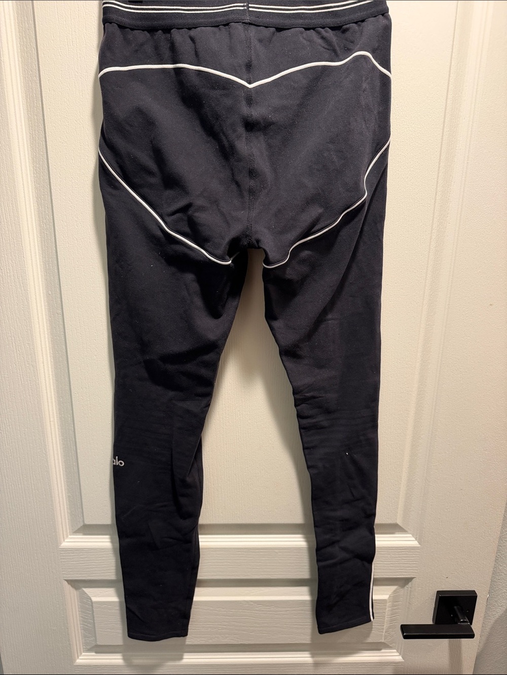 ALO Yoga Black Leggings with White Trim - Picture 3 of 5